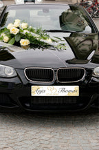 Hochzeitskennzeichen „Just Married“ – Blumen & Herz Gold, personalisiert für Hochzeitsauto